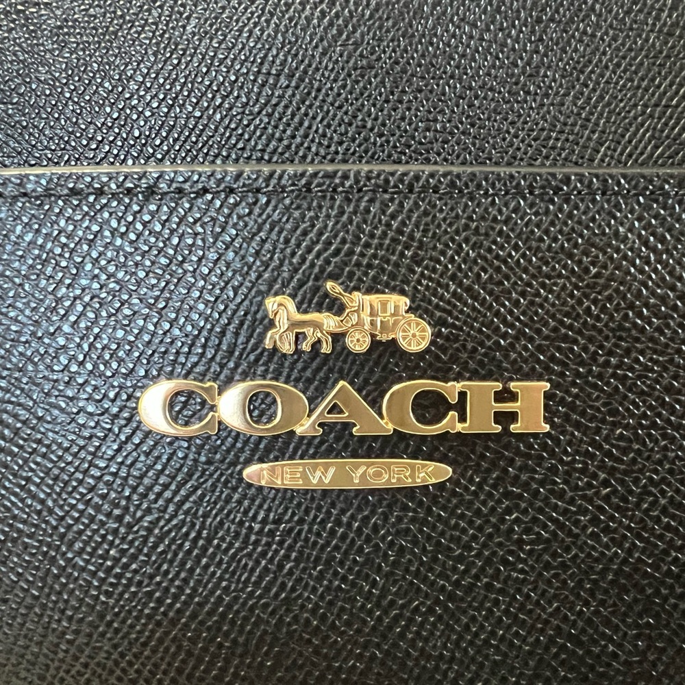 Coach Addison Tote - black crossgrain leather - Picture 8 of 16